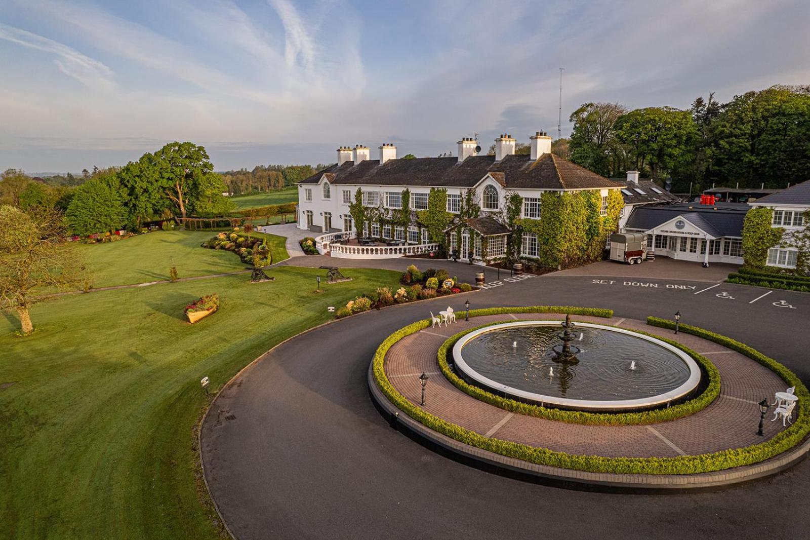 Crover House Hotel & Golf Club Mountnugent Εξωτερικό φωτογραφία