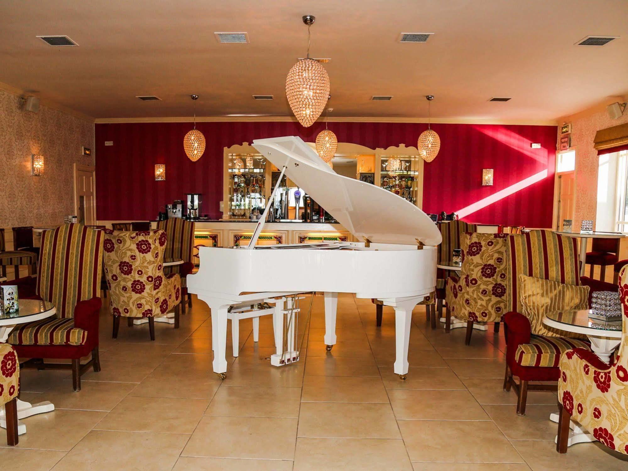 Crover House Hotel & Golf Club Mountnugent Εξωτερικό φωτογραφία
